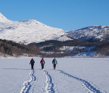 Schneeschuhtrekking und Segeln in Norwegen